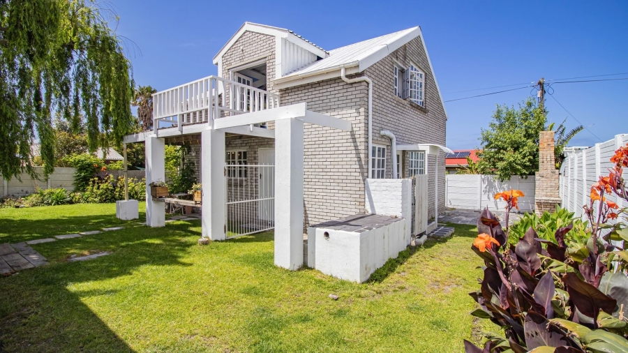 4 Bedroom Property for Sale in Kleinmond Western Cape